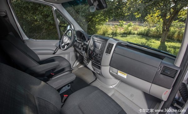 Dodge was abused. Evaluation of three Van models in the US market.