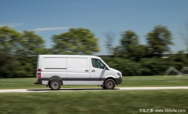 Dodge was abused. Evaluation of three Van models in the US market.